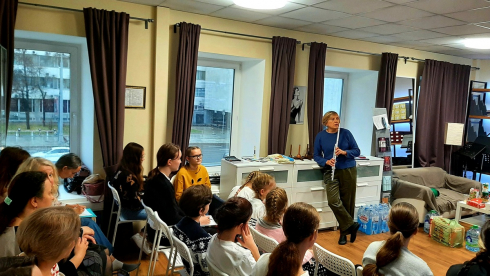 Музыкальные уроки с Ольгой Юрьевной Ивушейковой