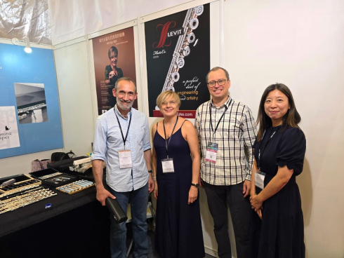 Николай Плотников посетил выставку в Шанхае