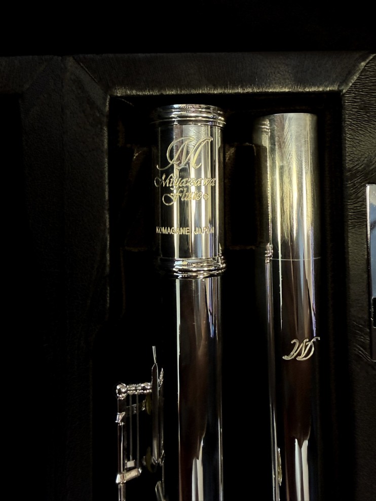 Профессиональная серебряная флейта Miyazawa Flutes Mfg. Co. Ltd. PB-602REH