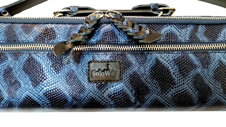 Чехол кожаный для флейты SoloWay (синий с тиснением)