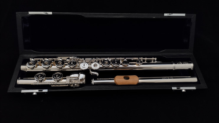 Флейта Tomasi TFL-09OL