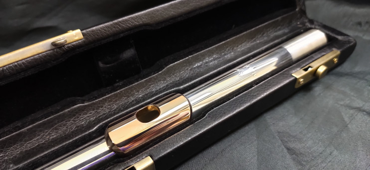 Головка серебряная для флейты Mancke с губками 14К и 18К райзером